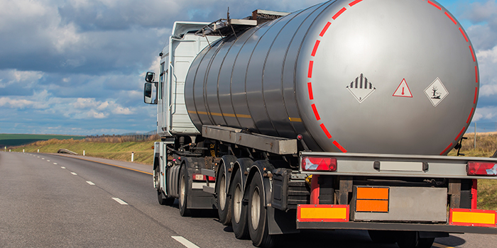 Vehículo de trasnporte de mercancías peligrosas