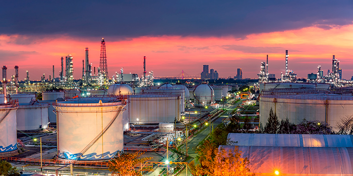 Imagen planta petroquímica y gas